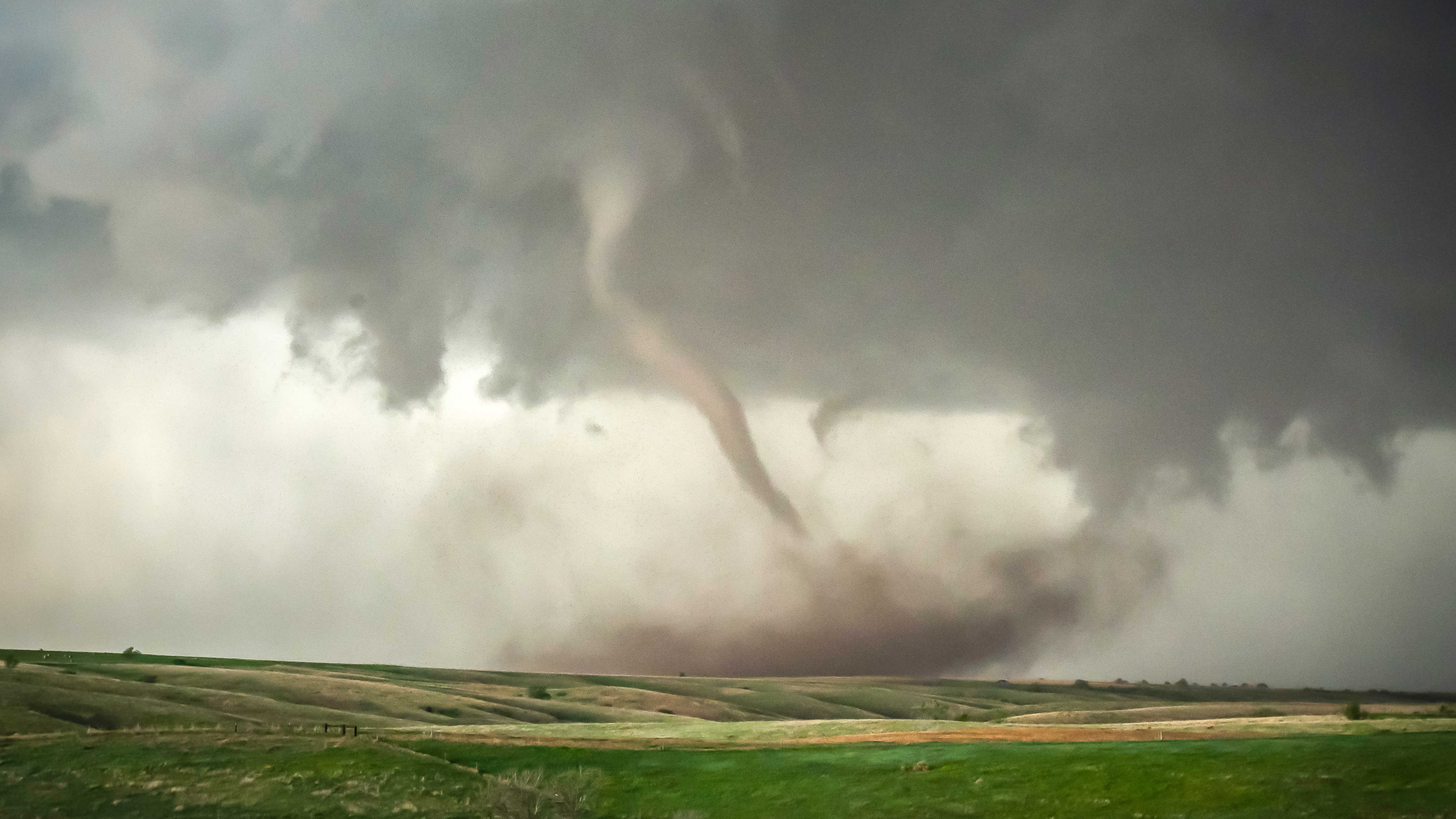 AccuWeather warns earlier, more accurately, of dangerous tornadoes in ...